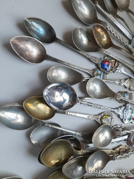 40 commemorative spoons in a package