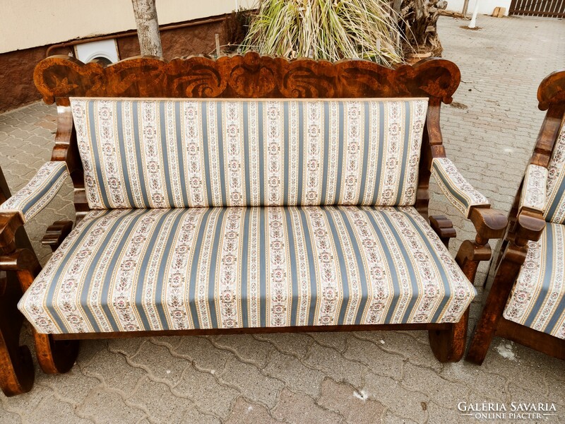 150 éves, gyönyörű, restaurált, intarziás, kivehető ülőkés biedermeier garnitúra - 2 fotel+1 szófa
