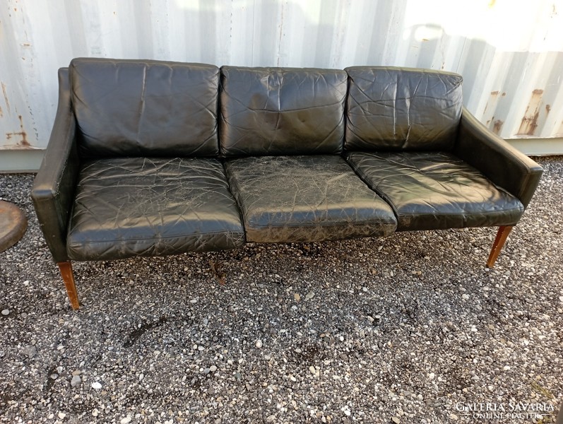 Vintage design leather sofa 1960