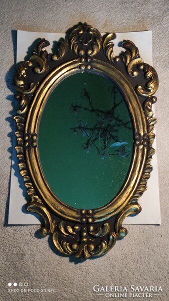 Vintage 85 cm x 52 cm jó nehéz faragott fa keretes tükör pompás fekete arany szín florentin minta