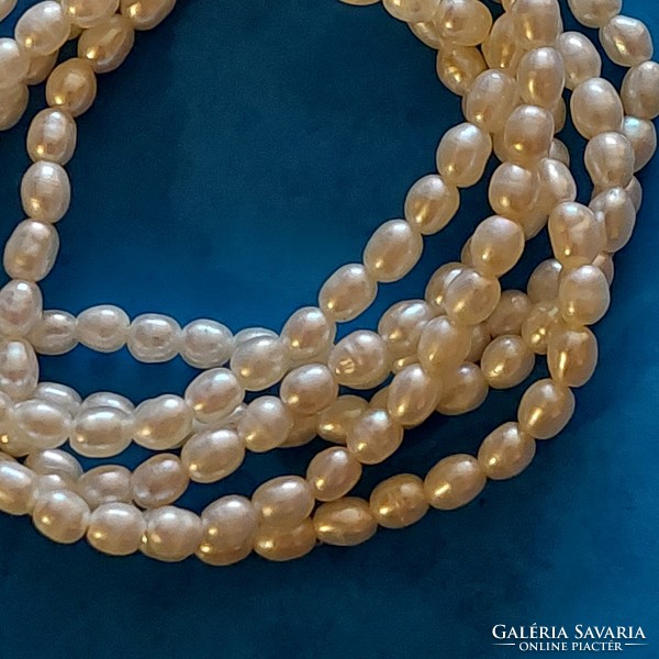 Szépséges kétsoros valódi tenyésztett gyöngy nyaklánc aranyozott ezüst szerelékkel