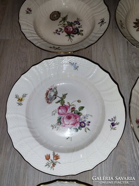 Royal copenhagen deep plate set