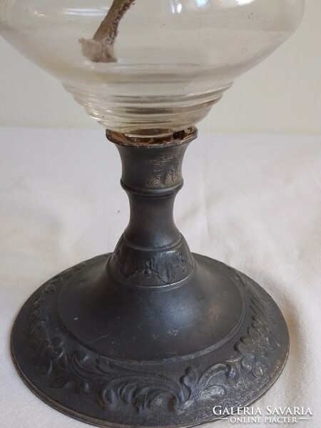 Antik régi asztali petróleum lámpa üveg tartály szecessziós spiáter fém talp 42 cm