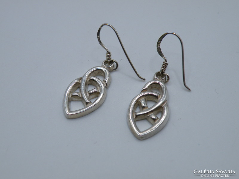 Uk0150 celtic knot shaped silver earrings with hook 925