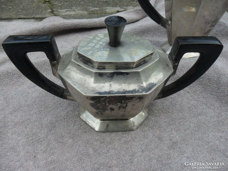 Art deco silver jug and sugar bowl