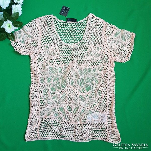 New, size 34 peach-colored lace T-shirt, blouse, top