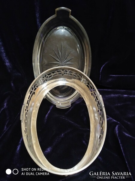 Antik ezüst (800 Diana) szecessziós, ovális üvegbetétes kisebb kináló.