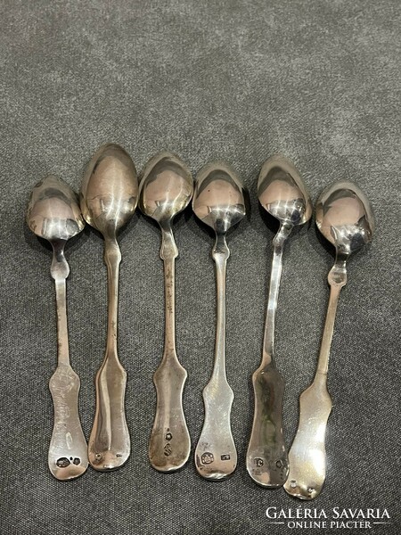 6 pieces of silver teaspoon!! Antique silver too!!