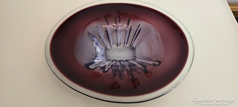 A beautiful, extra-large Murano crystal glass bowl serving centerpiece