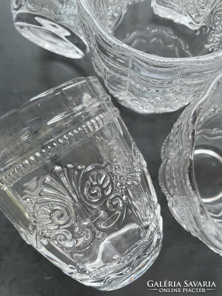 Vintage, liliom mintás gyönyörű átlátszó, mintás vizes pohár, vastag üvegből