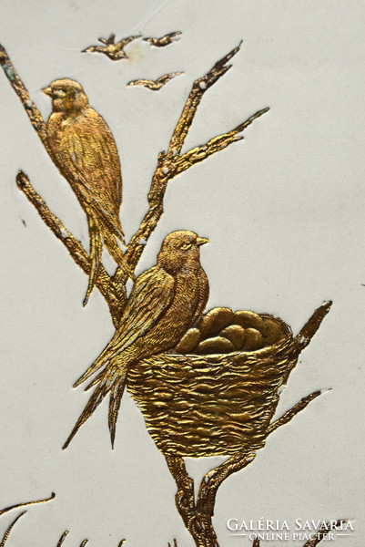 Antik arannyal dombornyomott Húsvéti  üdvözlő képeslap -  madarak , fészek, ág  1905ből