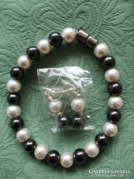 Magnetic necklace, bracelet, earrings