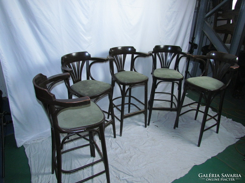 5 antique thonet bar stools
