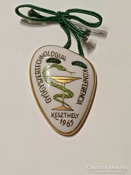 Herend 1965 medallion plaque