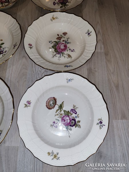 Royal copenhagen deep plate set