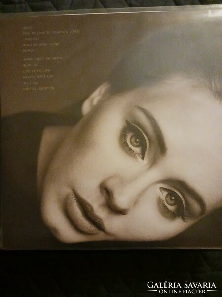 Adele LP+ Életrajz könyv