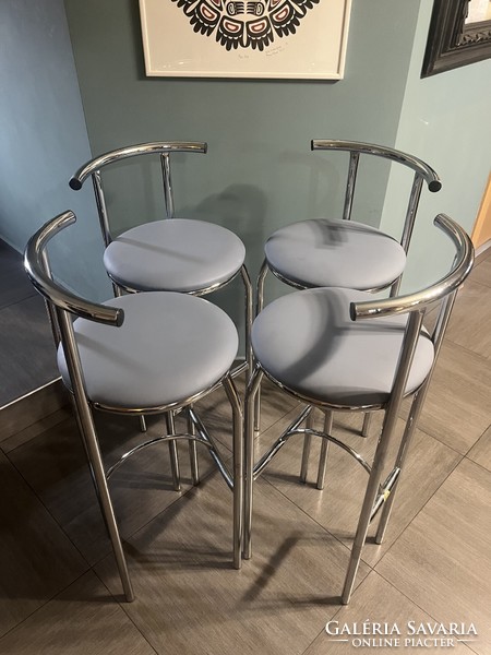 4 Goin German design bar stools, in mint condition!