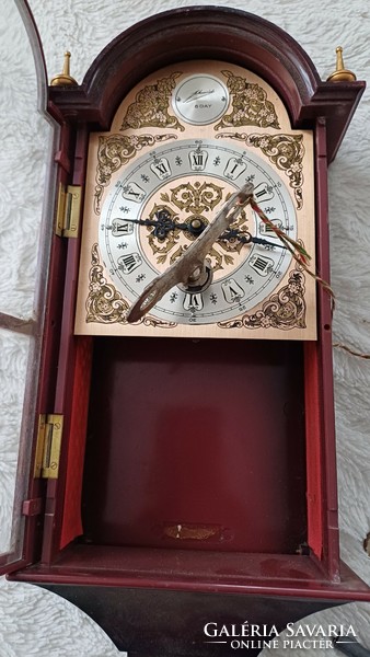 Wall clock sample clock size mini arrangement and case. Art deco. Video.