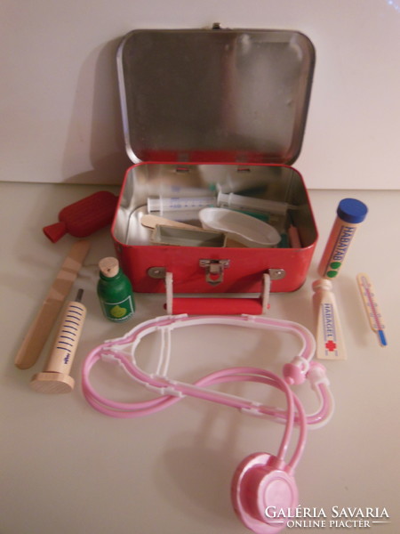 Toy - foam - metal - medical bag with equipment - 19 x 13 x 7 cm + tab 4 cm - German - flawless
