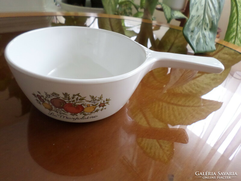 Vegetable pattern bowl. Porcelain marked