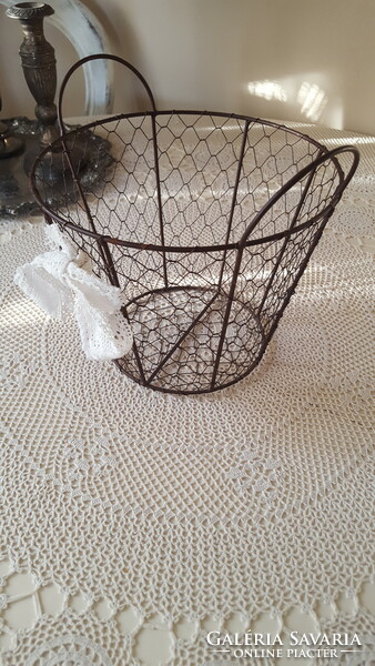 Rustic wire mesh metal basket egg holder, fruit holder, decoration