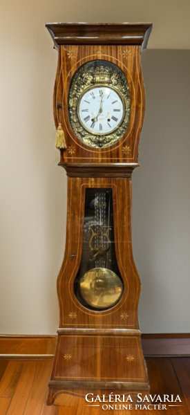 Antique style standing clock