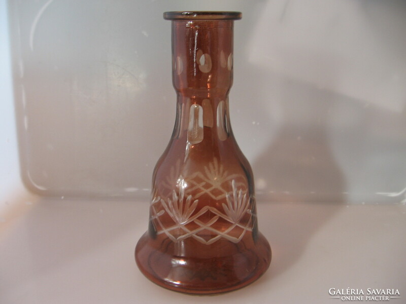 Barna üveg váza, vizipipa tartály