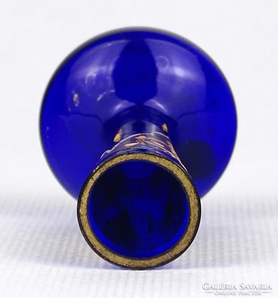 1Q221 Antik Moser kisméretű aranyozott kobaltkék fújt üveg váza ibolyaváza 6.5 cm