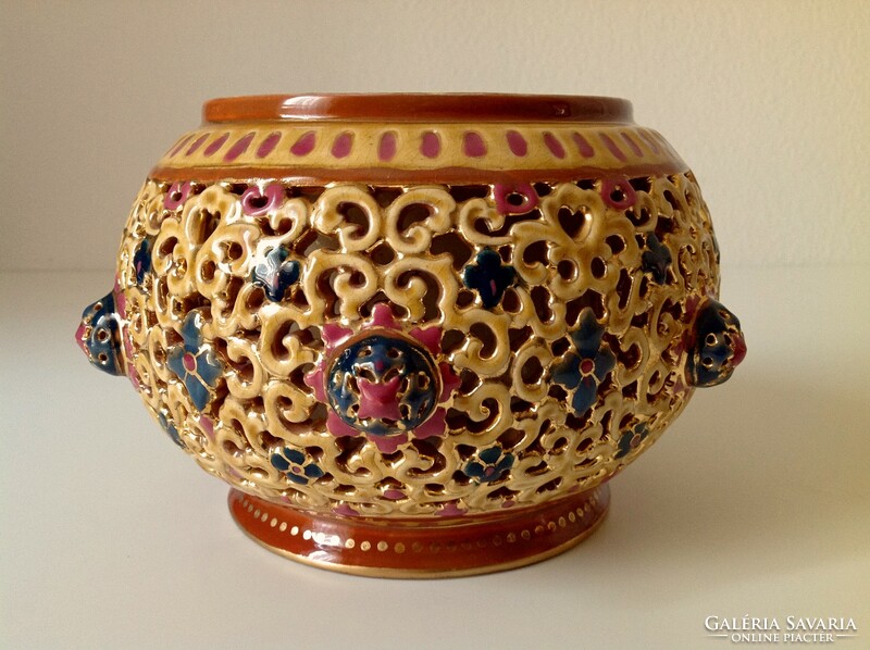 Zsolnay pot / ornamental vessel from the wanda series 1885 - 1887