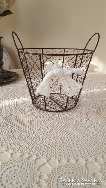 Rustic wire mesh metal basket egg holder, fruit holder, decoration