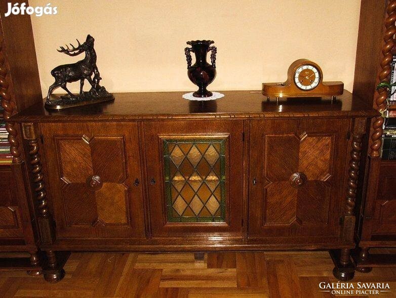 Colonial dresser with shelves