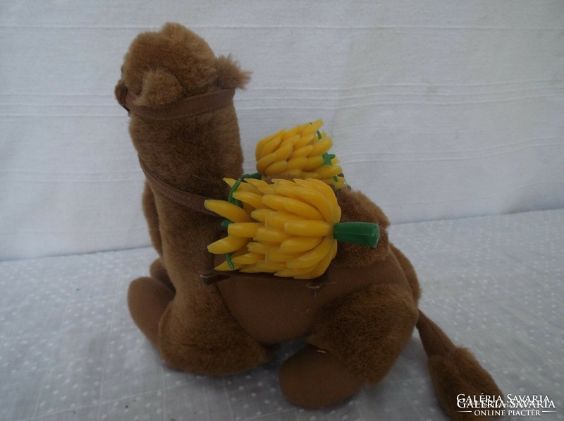 Camel - with plastic banana bunches - 20 x 17 x 8 cm - plush - exclusive - brand new