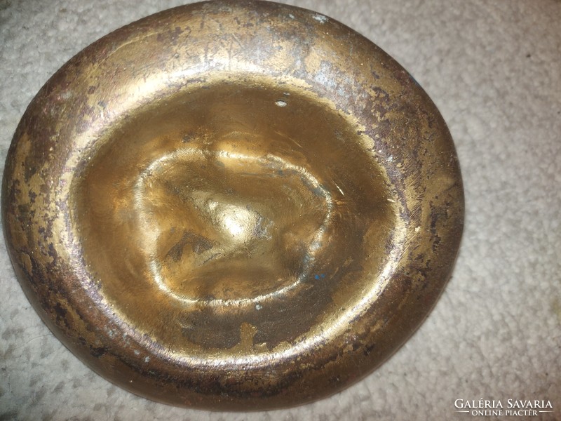 Hat-shaped ashtray, gilded copper, with scratches