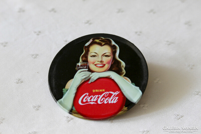 Coca Cola relikvia gyűjtőnek 3 szett POHÁRALÁTÉT, aludobozban. - egyben olcsóbb