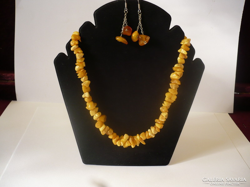 Real vintage beautiful yellow amber necklace