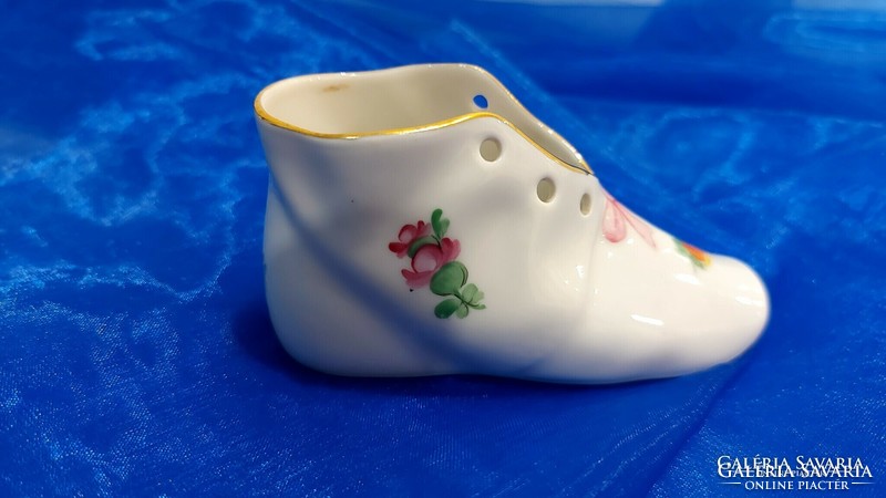 Herendi porcelán,virágos cipő.