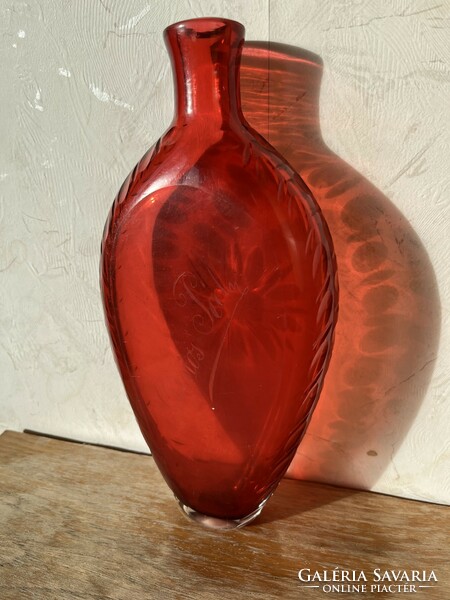 Ruby red polished glass bottle with engraving (u0016)