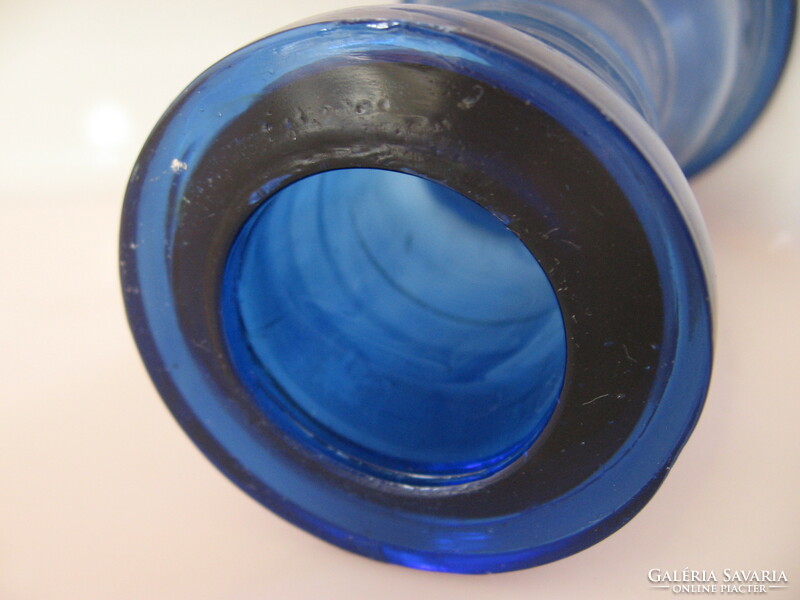 Kék üveg váza, vizipipa tartály
