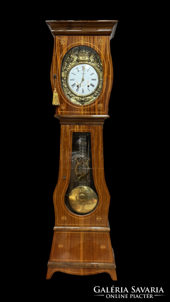 Antique style standing clock