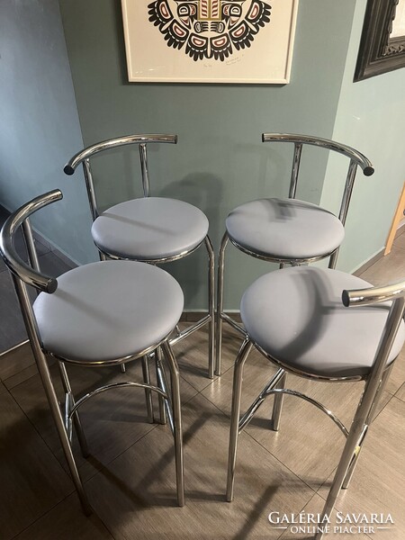 4 Goin German design bar stools, in mint condition!