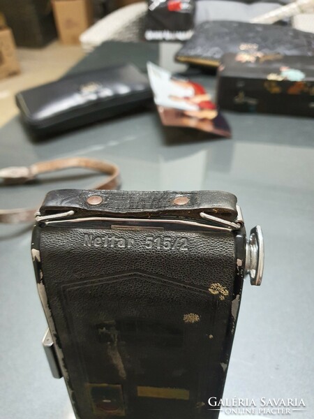 Zeiss icon nettar 515/2 antique camera.