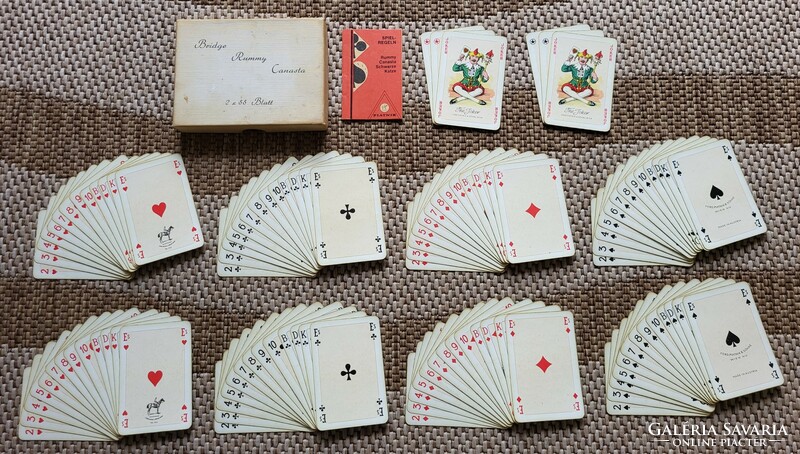 Kártyapakli franciakártya dobozában rummy bridge canasta kártya