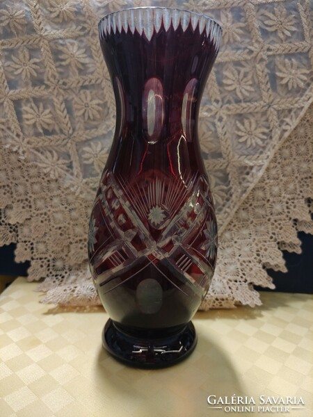 24 cm-es bordó kristály váza