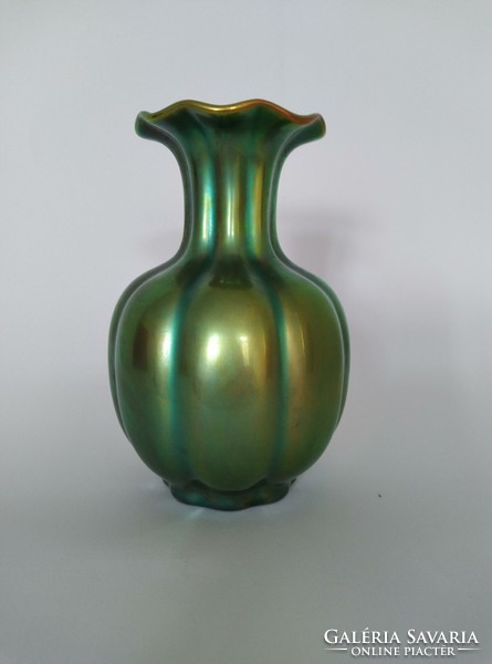 Zsolnay eosin vase