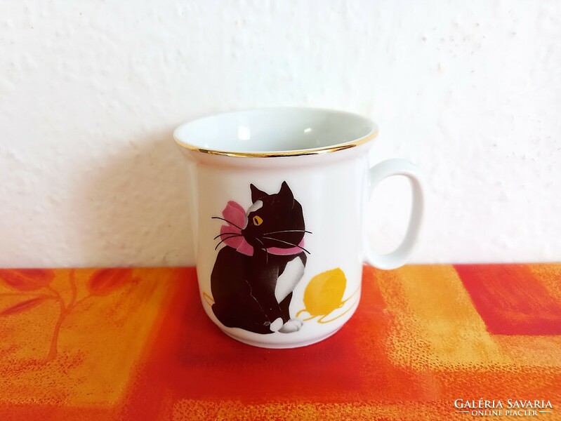 Bohemia porcelain mug with cat pattern