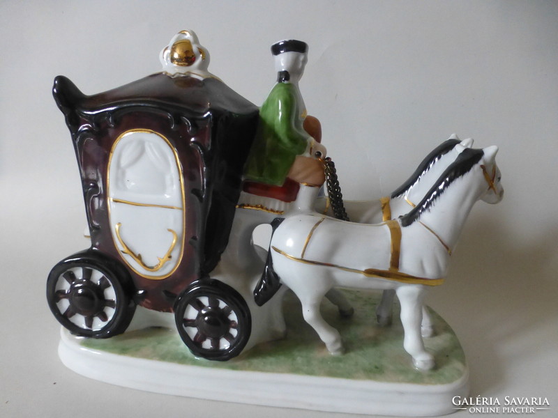 Beautiful baroque porcelain, carriage figure