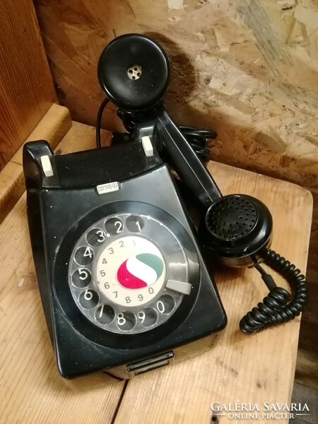 Retro dial black phone
