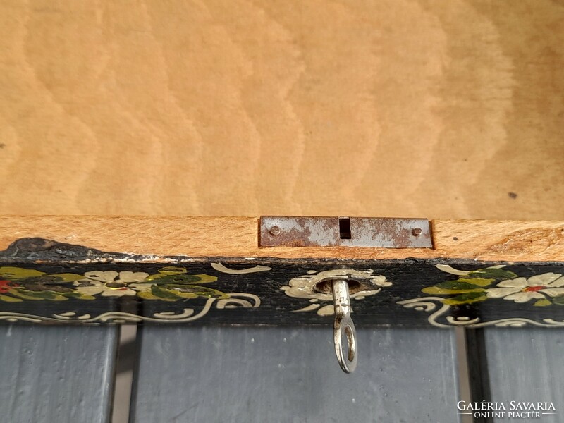 1,-Ft Meseszép antik kézzel festett fa doboz