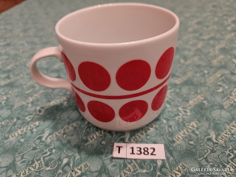 T1382 lowland red polka dot mug