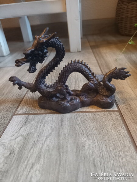 Beautiful old resin statue: Chinese dragon (11.7x18x4.7 cm)